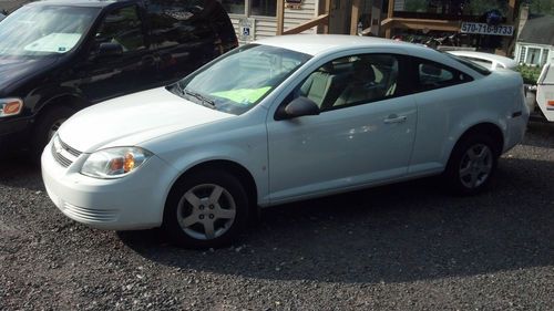 2006 chevy cobalt 72,000 miles 5 speed 4 cylinder car economical