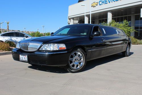2007 lincoln town car executive sedan 4-door 4.6l