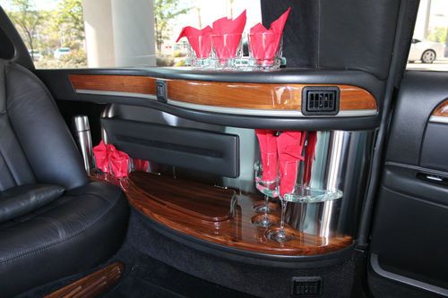 2007 Lincoln Town Car Executive Sedan 4-Door 4.6L, US $27,900.00, image 15