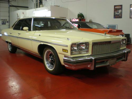 1976 buick electra 225 limited sedan 4-door 7.5l