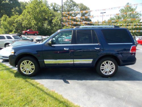 Loaded, we finance. 2011 lincoln navigator l sport utility 4-door 5.4l