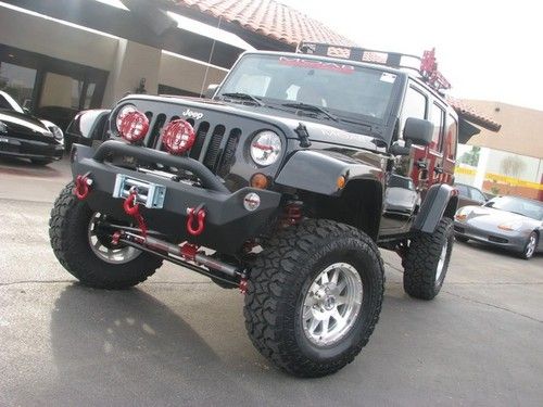 2013 jeep wrangler unlimited moab . full cutom. to much to list.