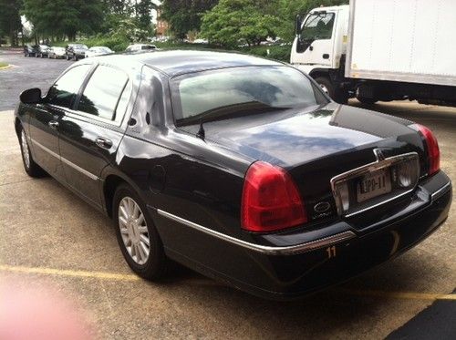 2005 Lincoln Town Car Signature Sedan 4-Door 4.6L, US $6,300.00, image 3
