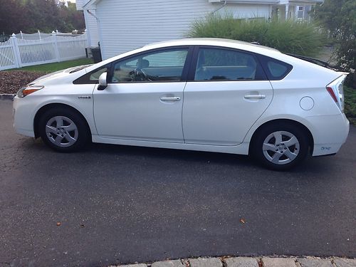 2010 toyota prius 4 hatchback 4-door 1.8l