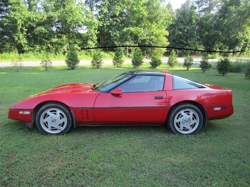 1988 candy apple red chevrolet corvette base hatchback 2-door 5.7l