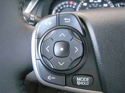 XLE V6 New 3.5L Bluetooth Radio: Display Audio w/Nav/Entune & JBL Safety Connect, image 17