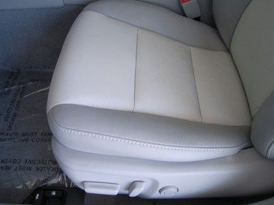 XLE V6 New 3.5L Bluetooth Radio: Display Audio w/Nav/Entune & JBL Safety Connect, image 37