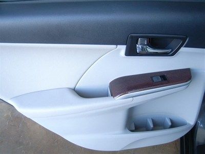 XLE V6 New 3.5L Bluetooth Radio: Display Audio w/Nav/Entune & JBL Safety Connect, image 42