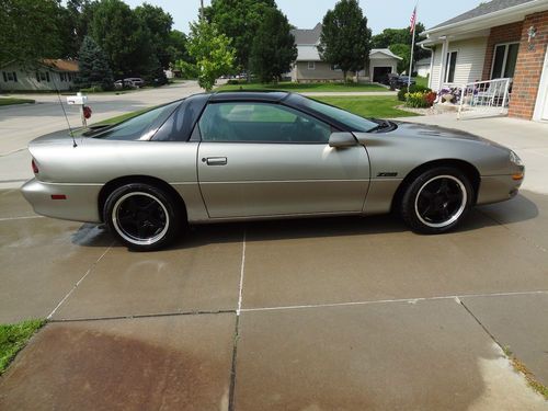 2000 chevrolet camaro z28 coupe 2-door 5.7l t-tops