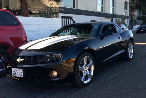 2010 chevrolet camaro black on black, leather, perfect condition