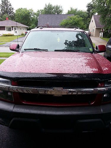 Clean loaded 2005 chevy avalanch 1500 z71