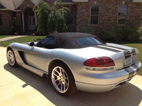 DODGE VIPER SRT CONVERTIBLE WITH RACING STRIPES, US $41,200.00, image 10