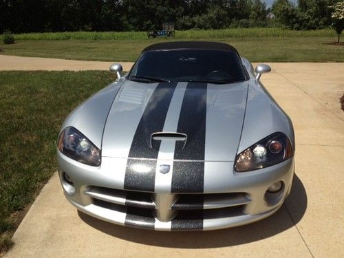 DODGE VIPER SRT CONVERTIBLE WITH RACING STRIPES, US $41,200.00, image 16