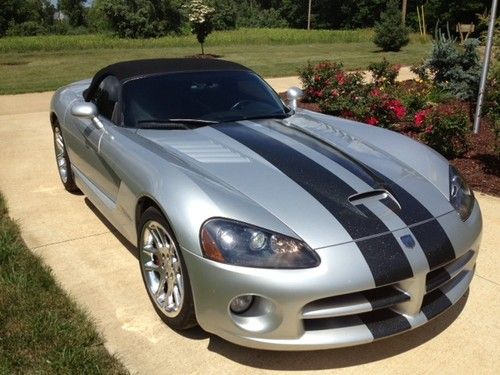 DODGE VIPER SRT CONVERTIBLE WITH RACING STRIPES, US $41,200.00, image 18