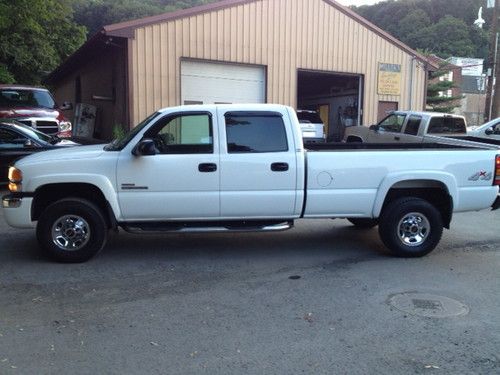 04 gmc pick up truck 4dr 8foot box duromax w/ alex transmission