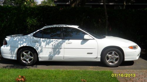 2000 pontiac grand prix gtp sedan 4-door with hud, chrome rims