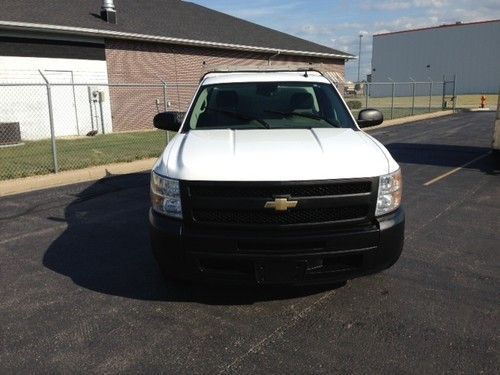 2009 chevrolet silverado 1500 wt standard cab pickup 2-door 4.3l