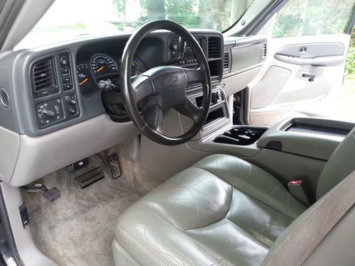 2003 Chevrolet Suburban LT 4x4 5.3 V8 Third Row, US $4,300.00, image 5