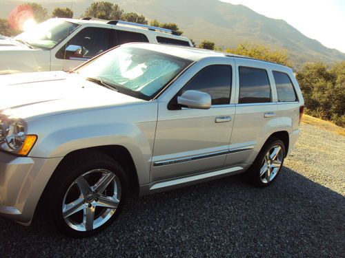 2007 jeep grand cherokee srt8 sport utility 4-door 6.1l