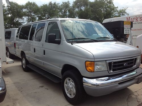 2006 ford e350 xlt 14 passenger van , isle high back seats, *5 yr 100k warranty