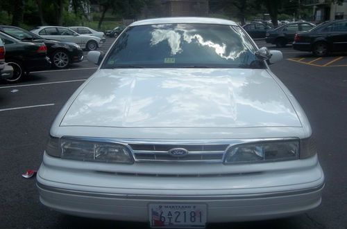 1997 ford crown victoria police interceptor p71  (1 week warranty)