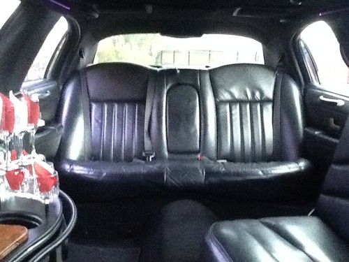 2005 Lincoln Town Car Signature Limited Sedan 5 Door 4.6L Limousine, US $8,999.00, image 9