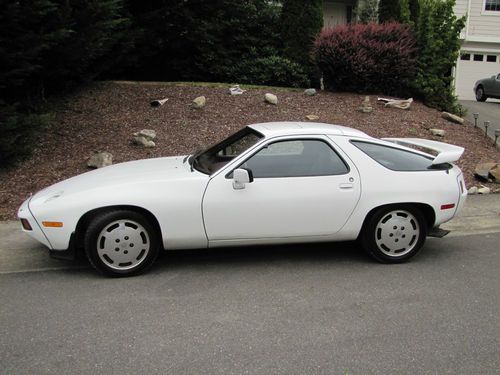 1983 porsche 928 s 5 speed drives great, good mechanical history