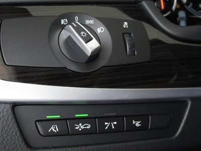 White with Red Leather Very Eye Catching! Loaded up with options FL Dealer SAVE!, US $86,991.00, image 23