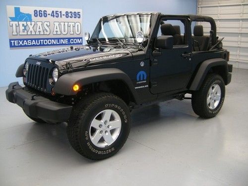 We finance!!!  2013 jeep wrangler sport 4x4 soft top 6 speed 6k miles texas auto