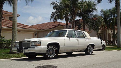 1992 cadillac fleetwood brougham d elegance, 21k act miles selling no reserve