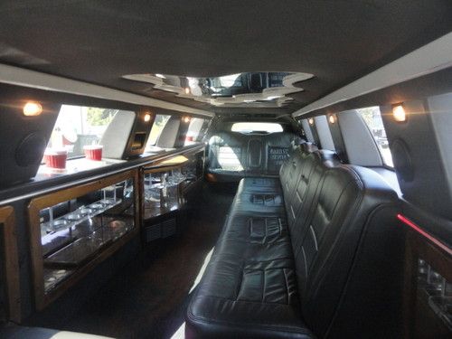 2001 Lincoln Town Car Executive 175