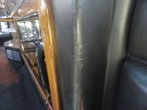 2001 Lincoln Town Car Executive 175