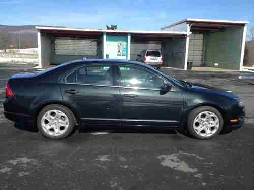 2010 Ford Fusion SE Sedan 4-Door 2.5L, image 2