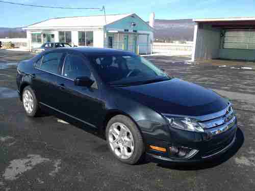 2010 Ford Fusion SE Sedan 4-Door 2.5L, image 3
