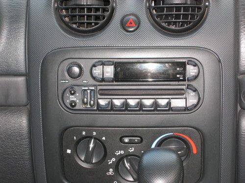 2004 Jeep Liberty Renegade Sport Utility 4-Door 3.7L, image 7