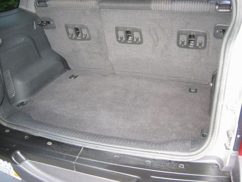 2004 Jeep Liberty Renegade Sport Utility 4-Door 3.7L, image 9