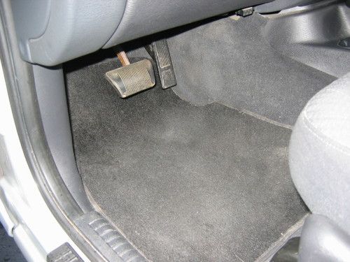 2004 Jeep Liberty Renegade Sport Utility 4-Door 3.7L, image 14