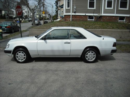 1989 Mercedes-Benz 300CE Base Coupe 2-Door 3.0L, image 7