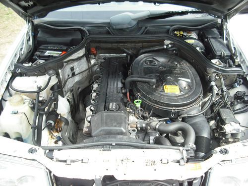 1989 Mercedes-Benz 300CE Base Coupe 2-Door 3.0L, image 12