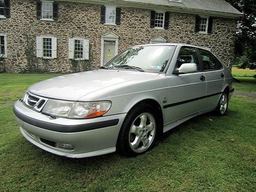 No reserve 2001 saab 9-3 se hatchback 4-door 2.0l turbocharged 4 cylinder