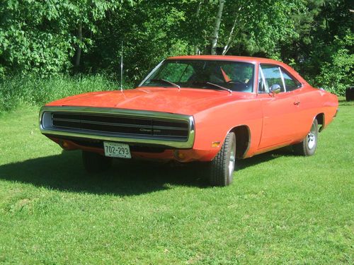 1970 dodge charger 500 with a 383 (matching #'s car)