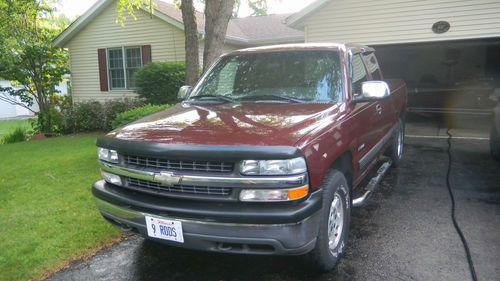 2001 chevy silverado, z71 off road package, ls trim, 1 owner, 90k miles