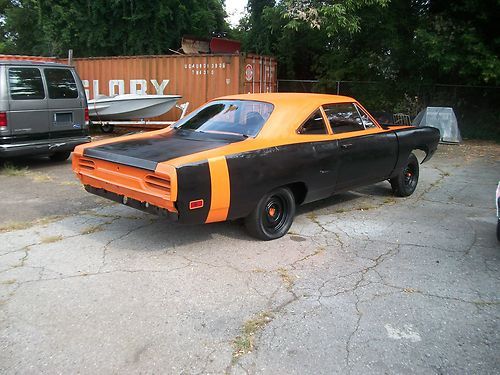 1970 road runner (real rm car) 4 speed/ posi rear 1 owner 89k/ miles hardtop