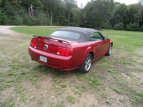 2006 ADULT OWNED MUSTANG GT, image 2