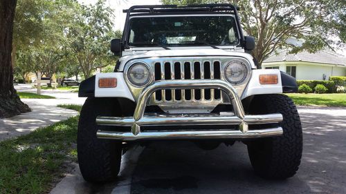 2004 jeep wrangler x,4x4, 6 cyl, 4.0 liter, auto, a/c, no reserve