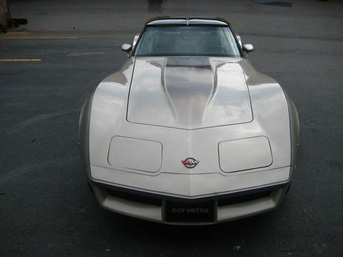 1982 collector edition corvette  11750 miles