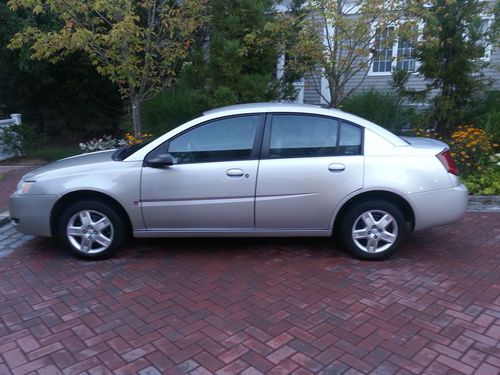 2007 saturn ion-2 base sedan gray 5 speed manual stick excellent mpgs! runs new!