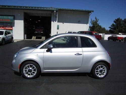 2011 fiat 500  pop- gas saver!