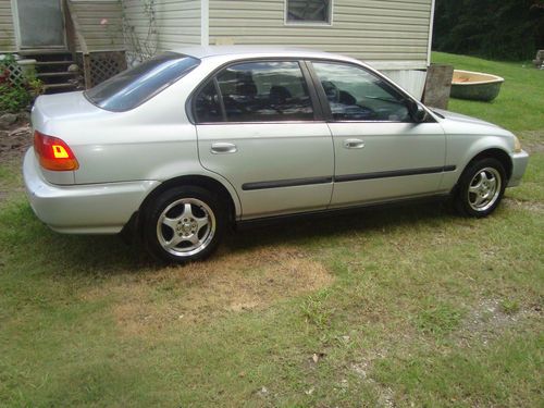 1996 honda civic dx sedan 4-door 1.6l