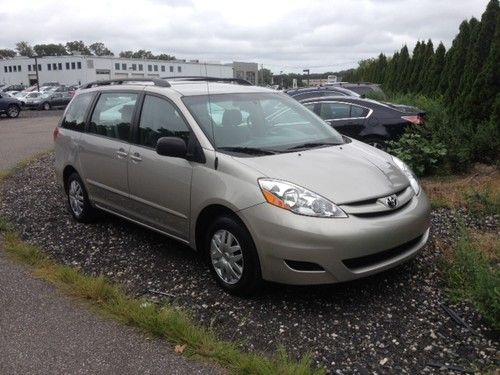 2006toyota sienna ce